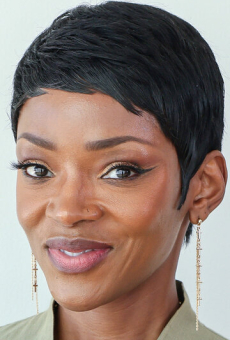 Кэролайн Чикези